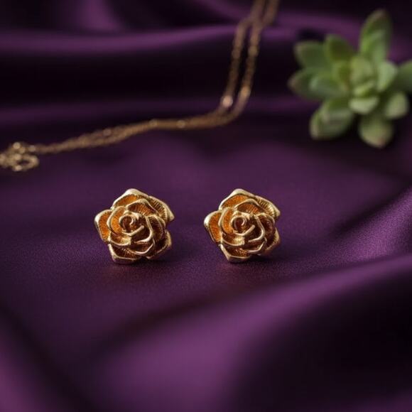 Vintage Avon Sculptured Rose Clip On Earrings Gold 1980s Gold NEW IN BOX - Picture 1 of 12